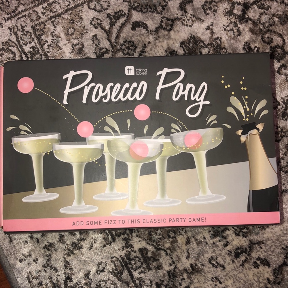 NWT PROSECCO PONG GAME